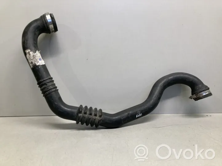 Opel Vivaro Tube d'admission de tuyau de refroidisseur intermédiaire 8200273825