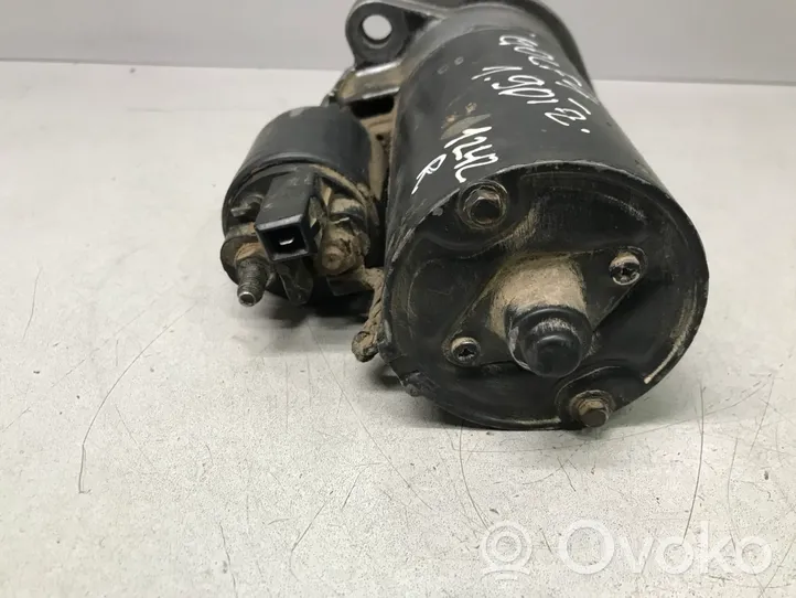 Volkswagen Golf IV Starter motor 02M911023A