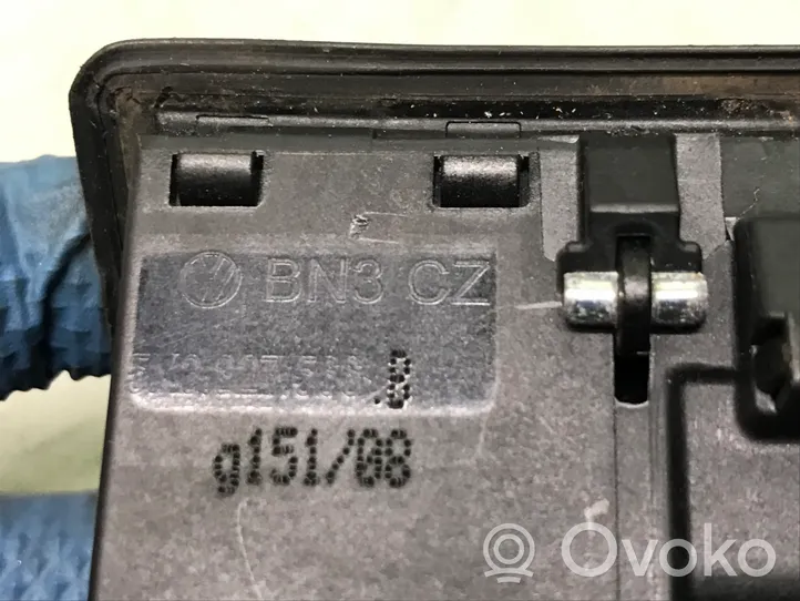 Audi A4 S4 B8 8K Uchwyt / Rączka zewnętrzna otwierania klapy tylnej / bagażnika 5N0827566B