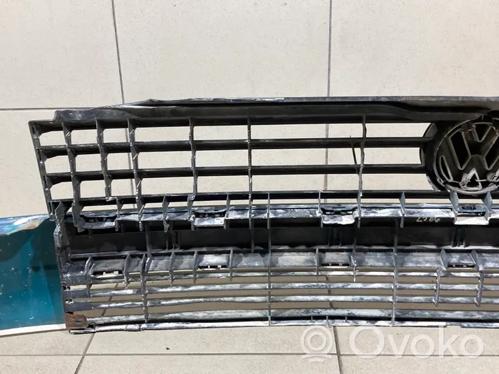 Volkswagen Transporter - Caravelle T4 Front grill 701853653