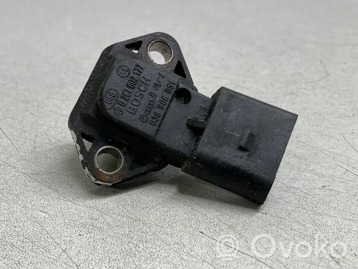 Audi A4 S4 B5 8D Air pressure sensor 0281002177