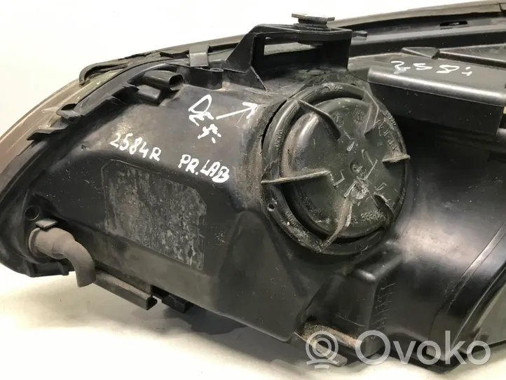 BMW 5 E60 E61 Faro delantero/faro principal 15872400