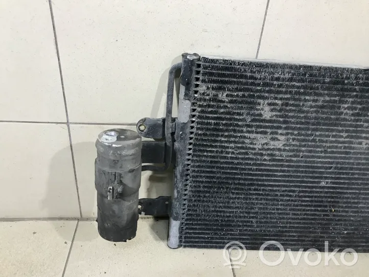 Volkswagen Golf IV Radiateur condenseur de climatisation 