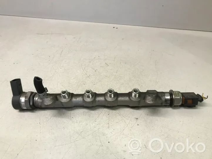 Volkswagen PASSAT B7 Fuel main line pipe 057130764AB