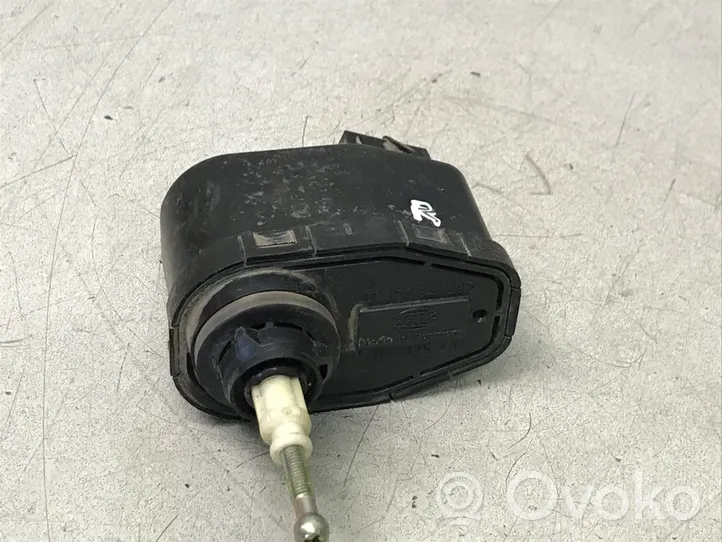 Volkswagen PASSAT B3 Motor de ajuste de nivel del faro delantero 357941295