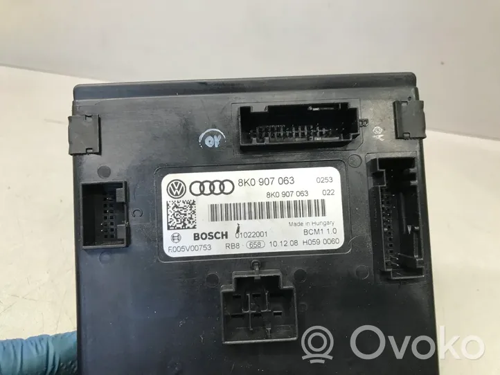 Audi A4 S4 B8 8K Komforto modulis 8K0907063