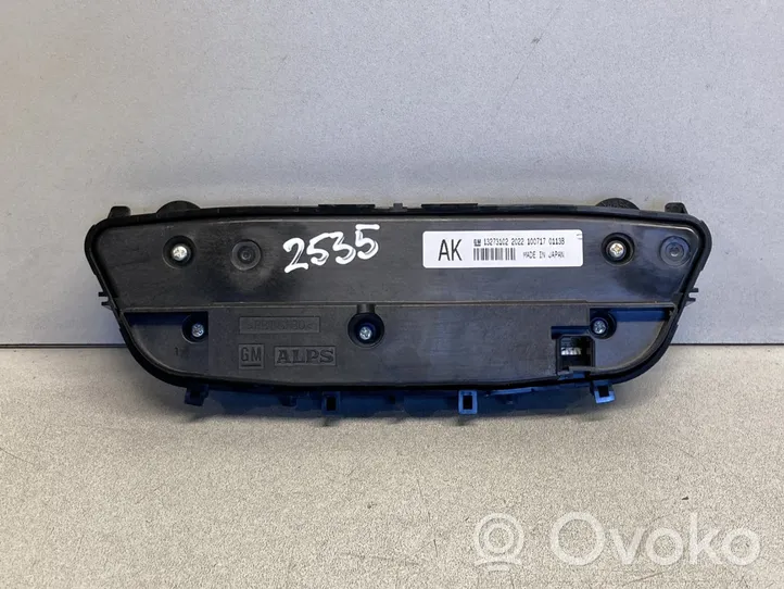 Opel Insignia A Climate control unit 13273102