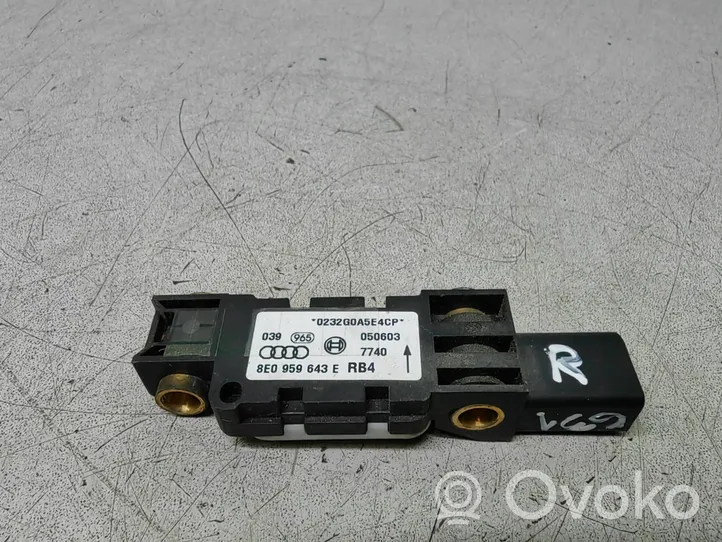 Audi A4 S4 B6 8E 8H Sensore d’urto/d'impatto apertura airbag 8E0959643E