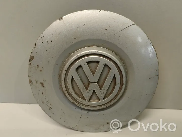 Volkswagen Golf III Заводская крышка (крышки) от центрального отверстия колеса 1H0601149A