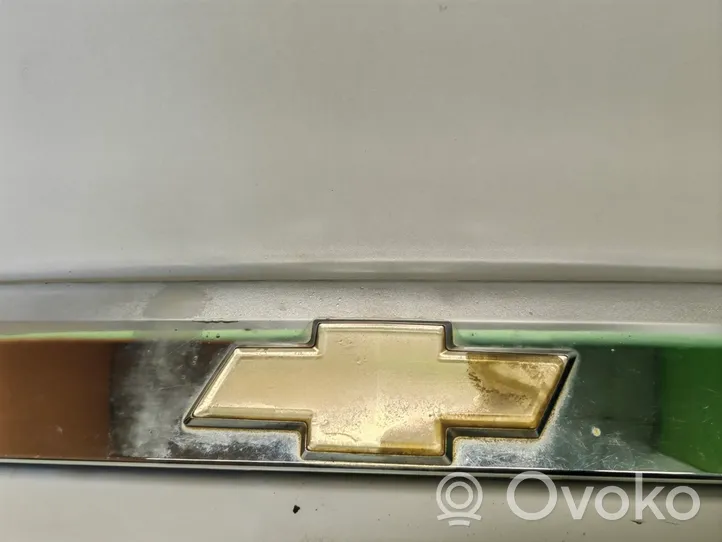 Chevrolet Captiva Trunk door license plate light bar 95830133