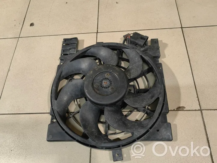 Opel Zafira B Ventilateur de refroidissement de radiateur électrique 13158655
