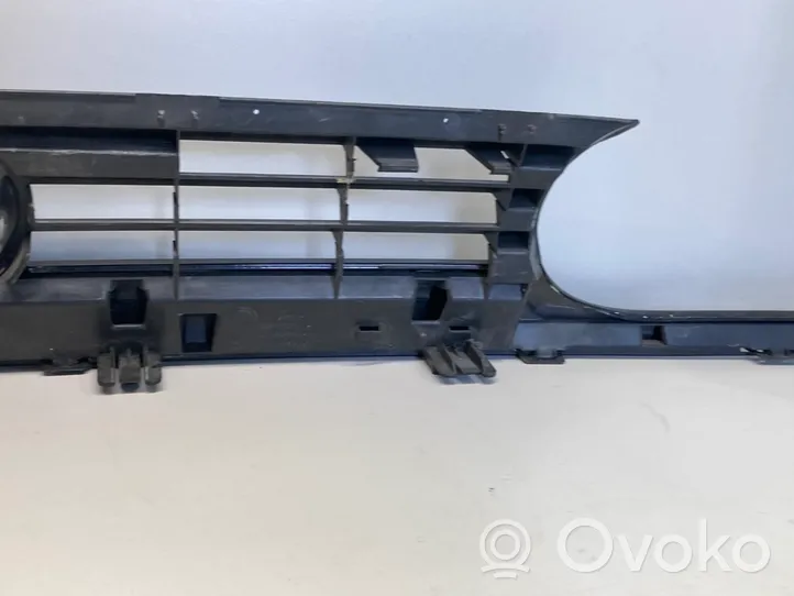 Volkswagen Golf III Grille de calandre avant 1H6853653