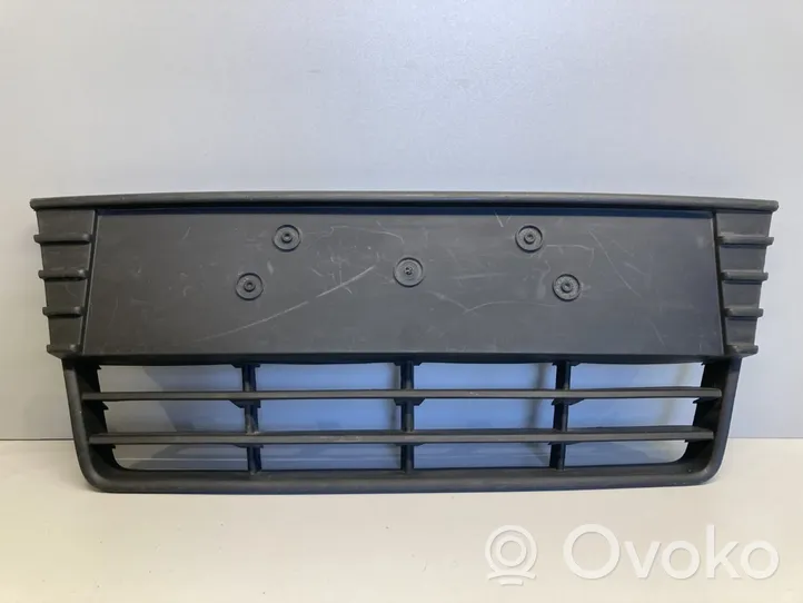 Ford Focus Mascherina inferiore del paraurti anteriore FS07334GAV