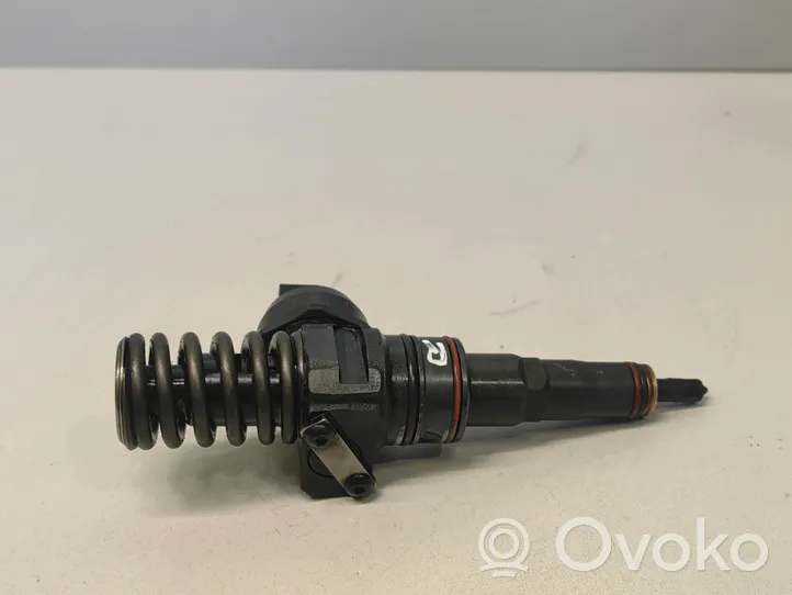 Volkswagen Sharan Fuel injector 038130073AK