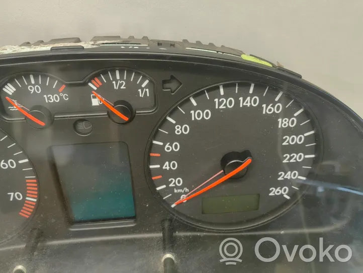 Volkswagen PASSAT B5 Tachimetro (quadro strumenti) 3B0919890J