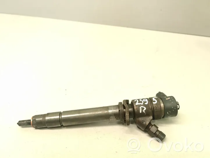 Volvo S60 Fuel injector 8658351