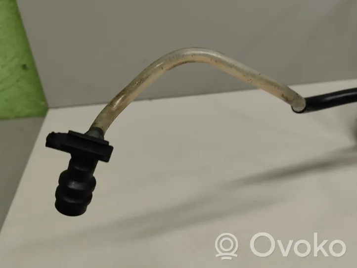 Opel Vivaro Fuel line pipe 