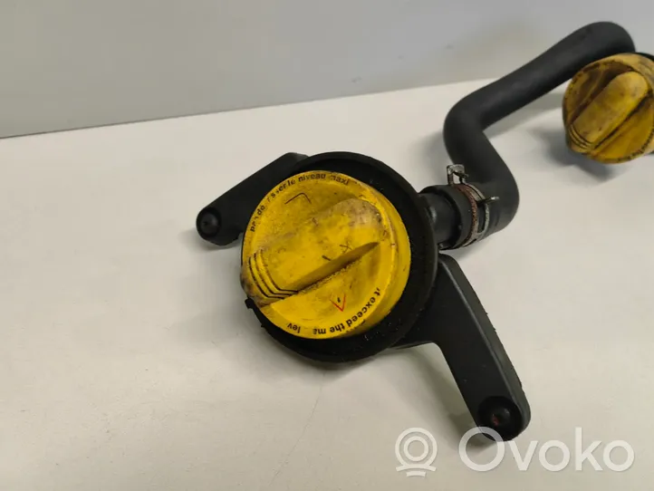 Opel Vivaro Oil level dip stick 8200949932