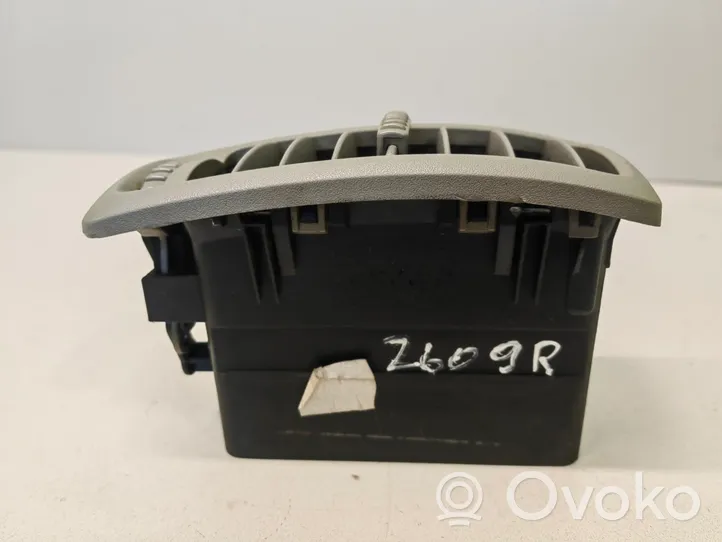 Renault Trafic II (X83) Copertura griglia di ventilazione laterale cruscotto R6136S150