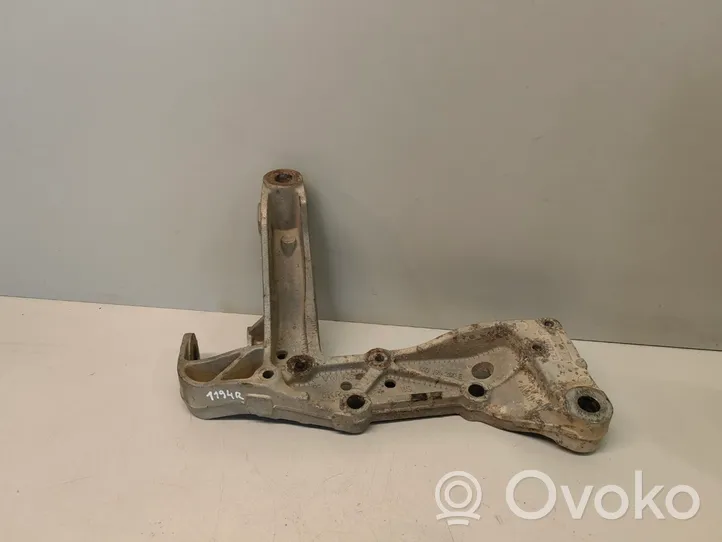 Volkswagen Touran I Fourchette, bras de suspension inférieur avant 1K0199296E