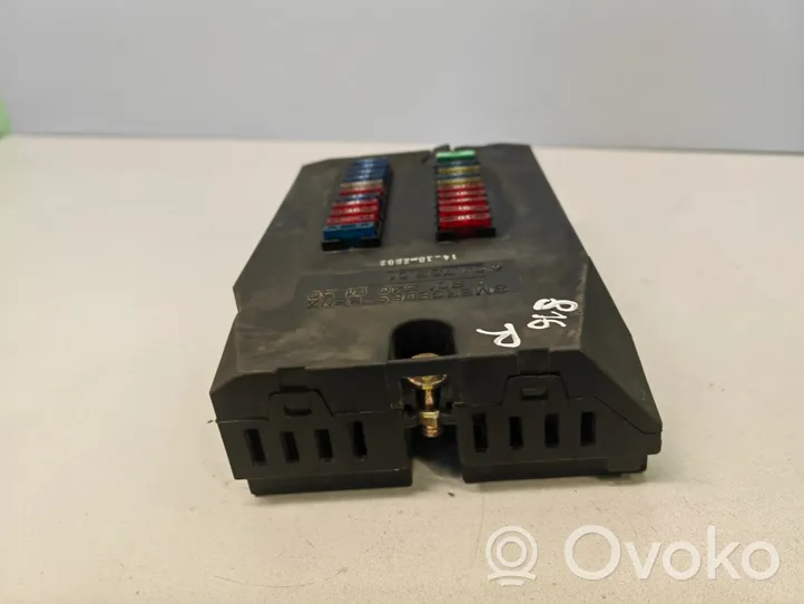 Mercedes-Benz Sprinter W901 W902 W903 W904 Module de fusibles A9015400150