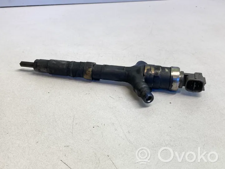 Toyota Corolla Verso E121 Injecteur de carburant 2367027020