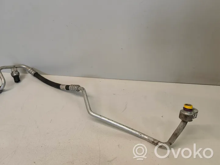 BMW X5 E70 Air conditioning (A/C) pipe/hose 6945726