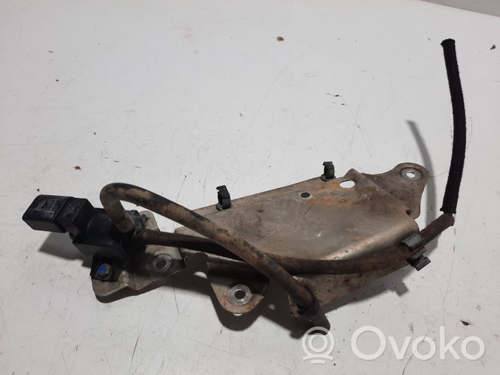 Volkswagen Touareg II Valvola di depressione 7P0199253