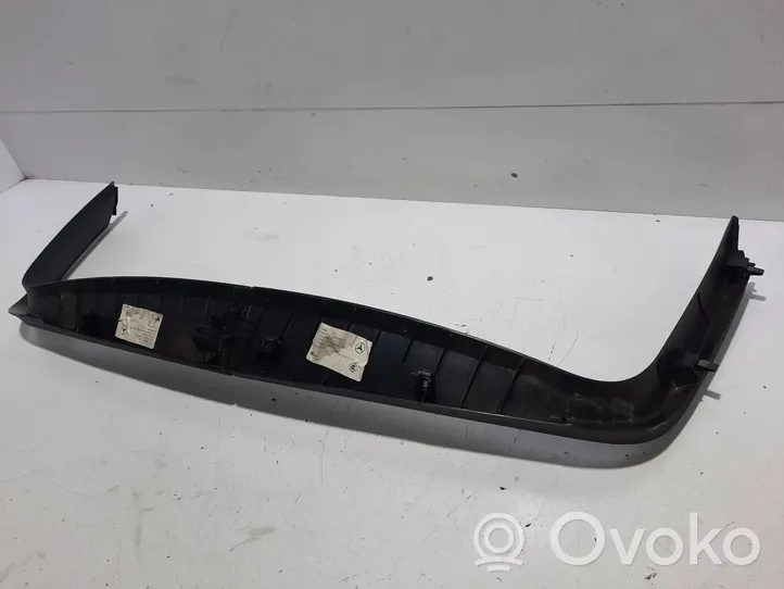 Mercedes-Benz C AMG W204 Rivestimento portellone A2047400171