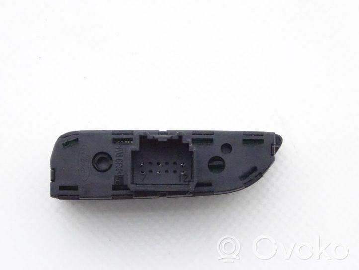 Ford Focus Sumuvalojen kytkin AM5T-18C621-AC