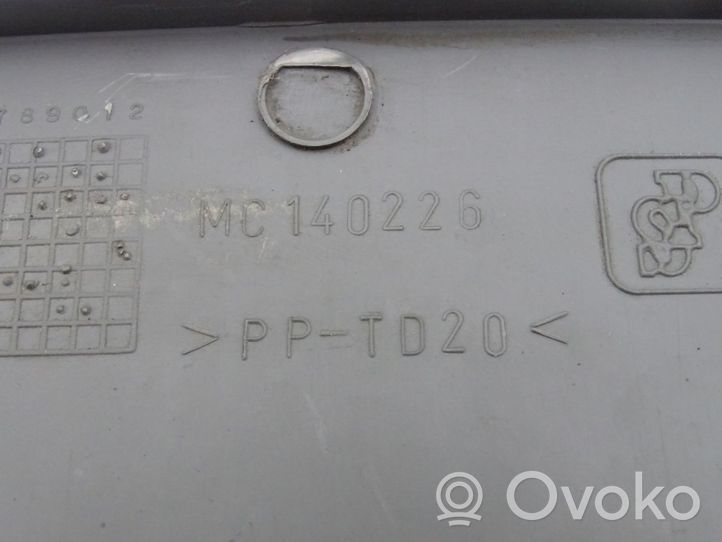 Mitsubishi Canter Autres pièces intérieures MC140226