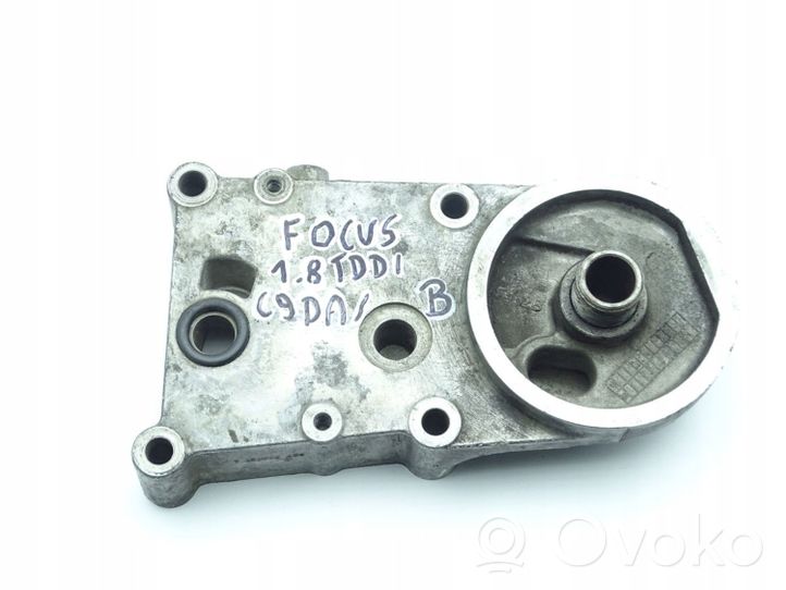 Ford Focus Mocowanie / uchwyt filtra oleju YS6Q-6L686-AB