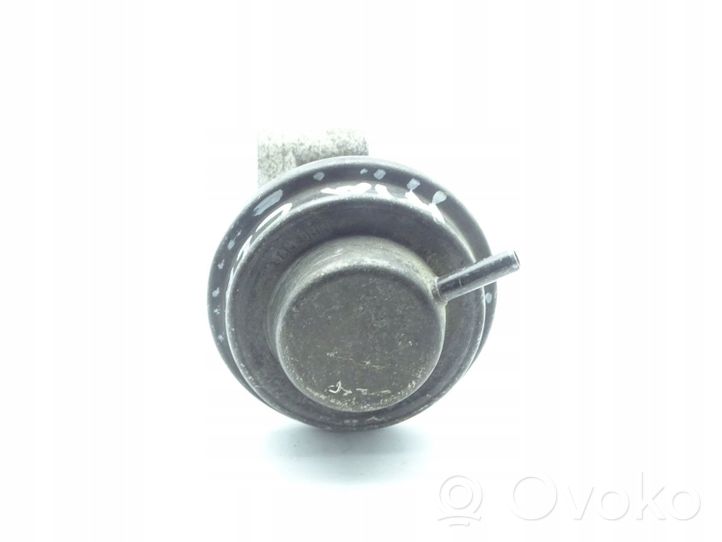 KIA Clarus EGR valve 