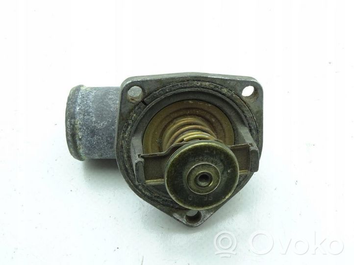 Opel Vectra B Boîtier de thermostat 90412901