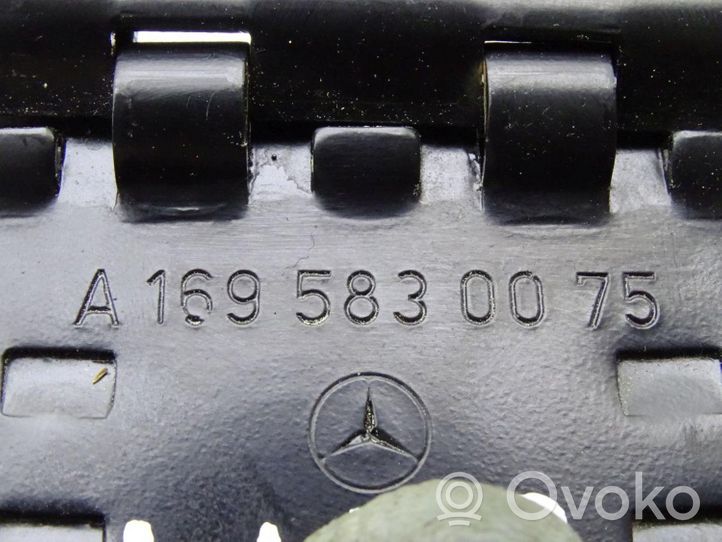 Mercedes-Benz A W169 R 16 lengvojo lydinio ratlankis (-iai) A1695830075