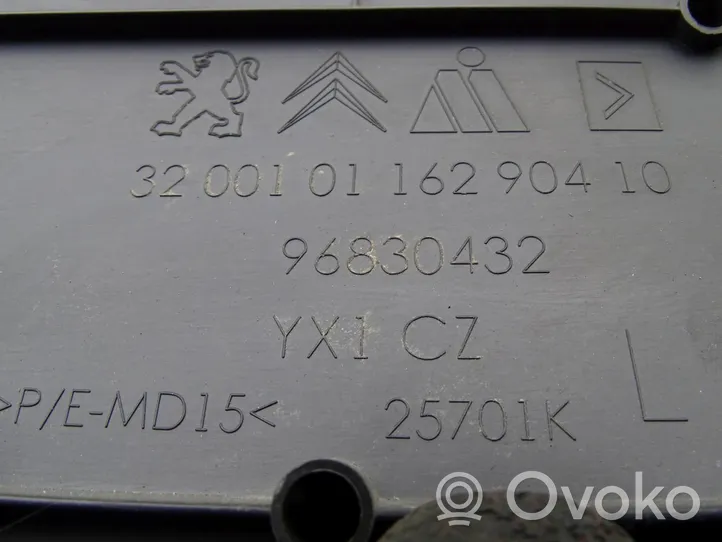 Citroen C3 Picasso Maskownica głośnika bocznego deski rozdzielczej 96830432