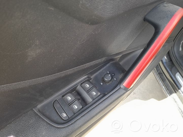 Audi Q2 - Przyciski szyb 