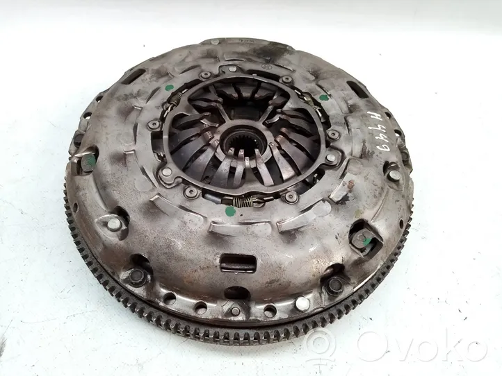 Volkswagen PASSAT CC Flywheel 