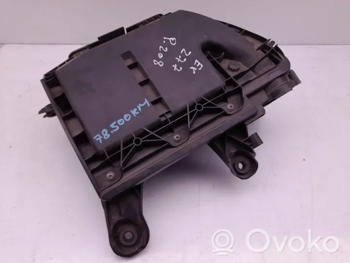 Peugeot 208 Boîtier de filtre à air 