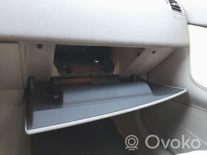 Volvo V50 Garniture, tiroir console centrale 