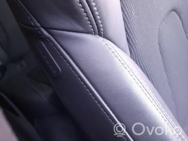 Audi A5 Sportback 8TA Надувная подушка для сиденья 