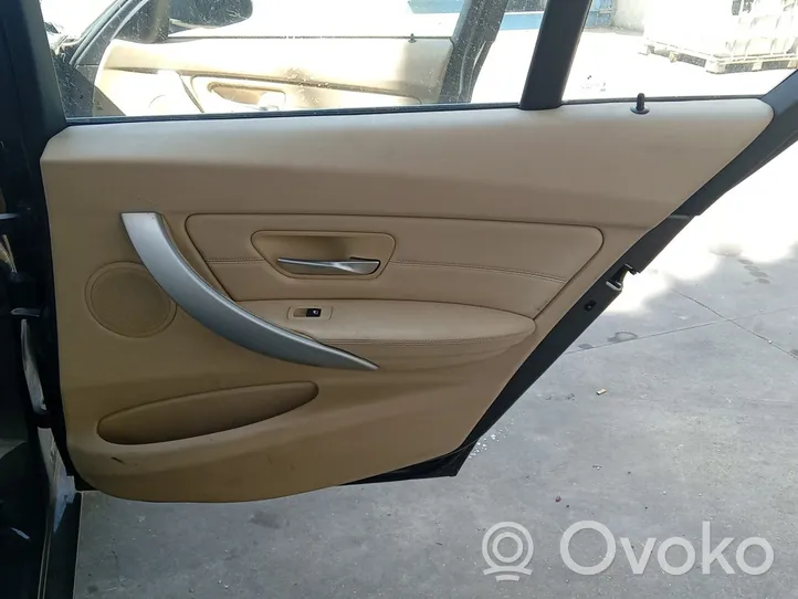 BMW M3 F80 Boczki / Poszycie drzwi tylnych 
