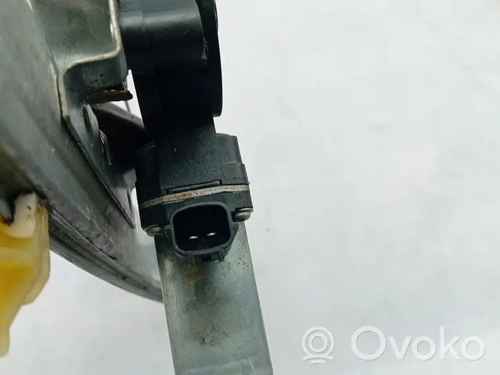 Renault Zoe Front window lifting mechanism without motor 