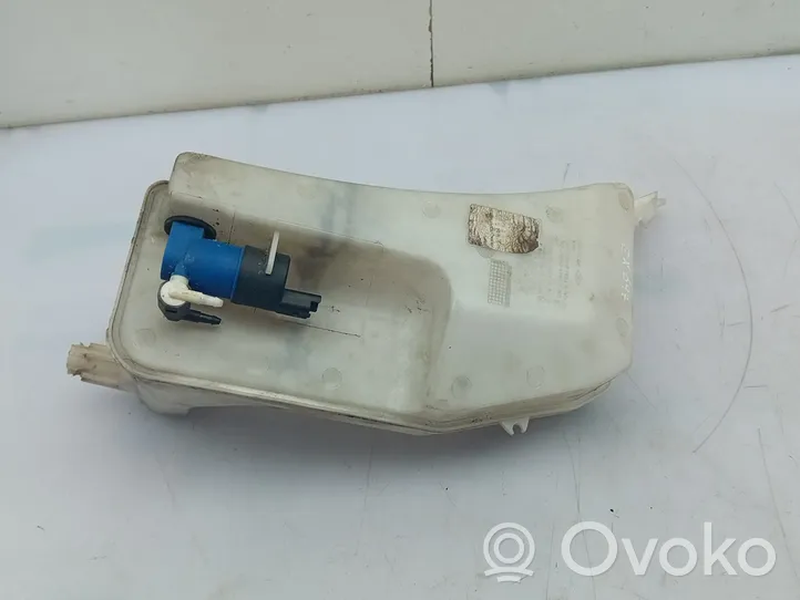 Renault Captur Windshield washer fluid reservoir/tank 