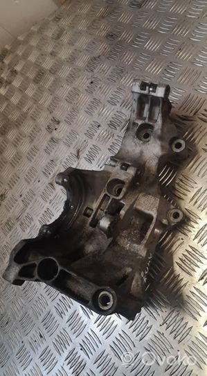 Audi A4 S4 B7 8E 8H Mocowanie alternatora 