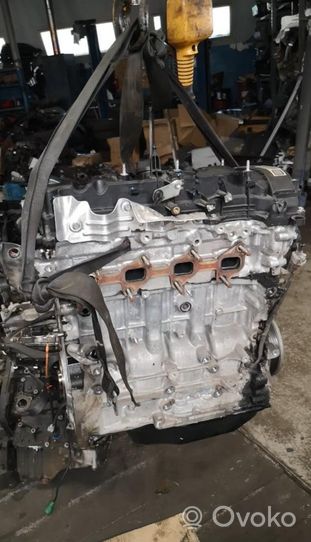 Toyota Avensis T270 Silnik / Komplet 