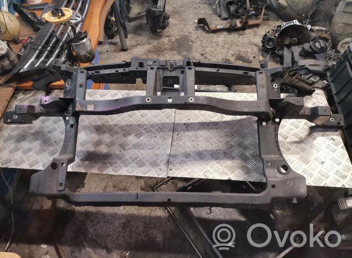 Volkswagen PASSAT B6 Pannello di supporto del radiatore 