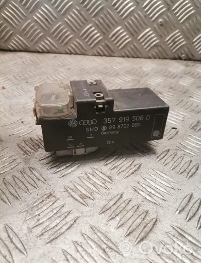 Volkswagen Golf III Coolant fan relay 