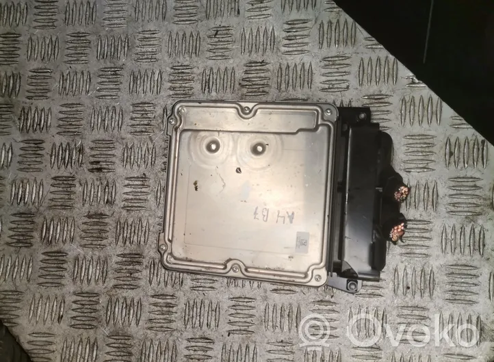 Audi A4 S4 B7 8E 8H Sterownik / Moduł ECU 