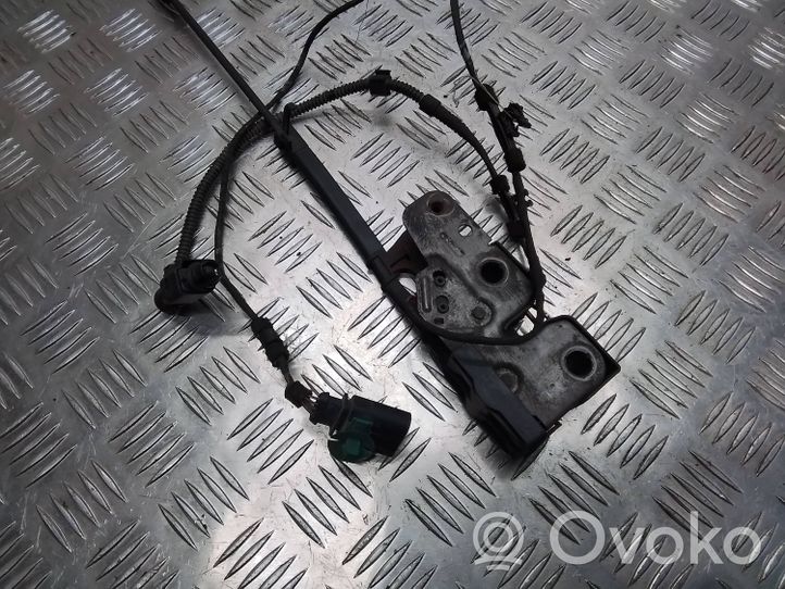 Volkswagen PASSAT CC Engine bonnet/hood lock/catch 